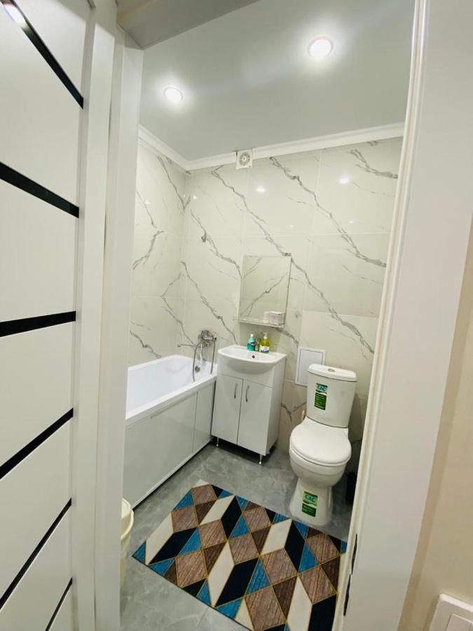 1кмн по проспекту республика 30 Apartment